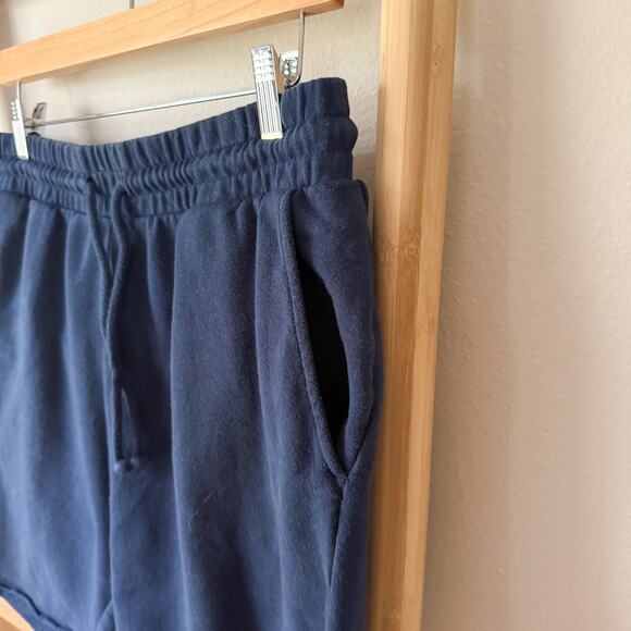 H&M Dividend Navy Blue Sweat Shorts Men’s Medium Drawstring Casual Lounge - Picture 2 of 4